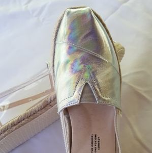 Toms Iridescent size 5.5